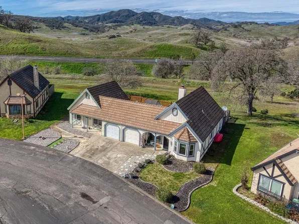5443 Oxford Dr, Lakeport, CA 95453