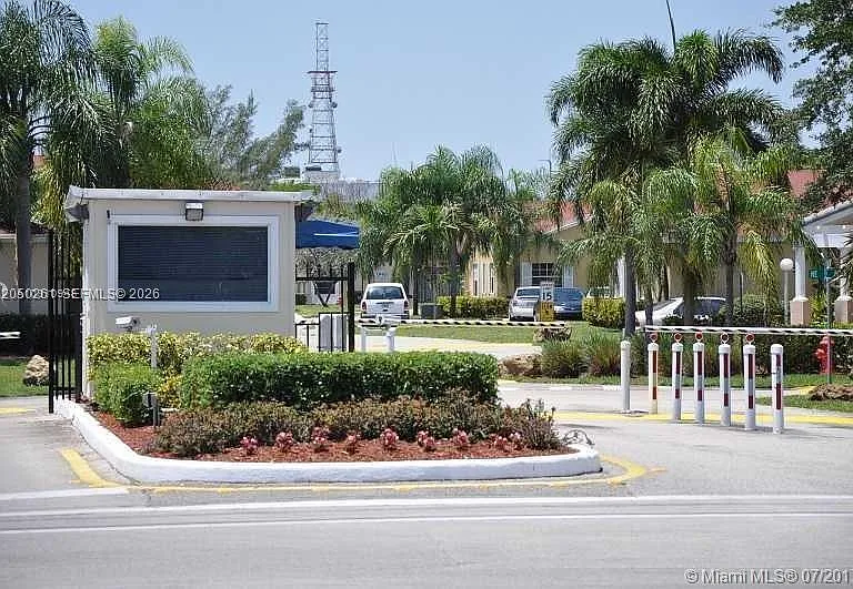 21250 NE 9th Ct #2 — Photo 30