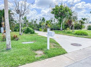 17931 Bryan Ct, Fort Myers Beach, FL 33931