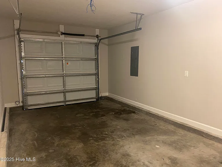 192 Pine Hollow Rd — Photo 10