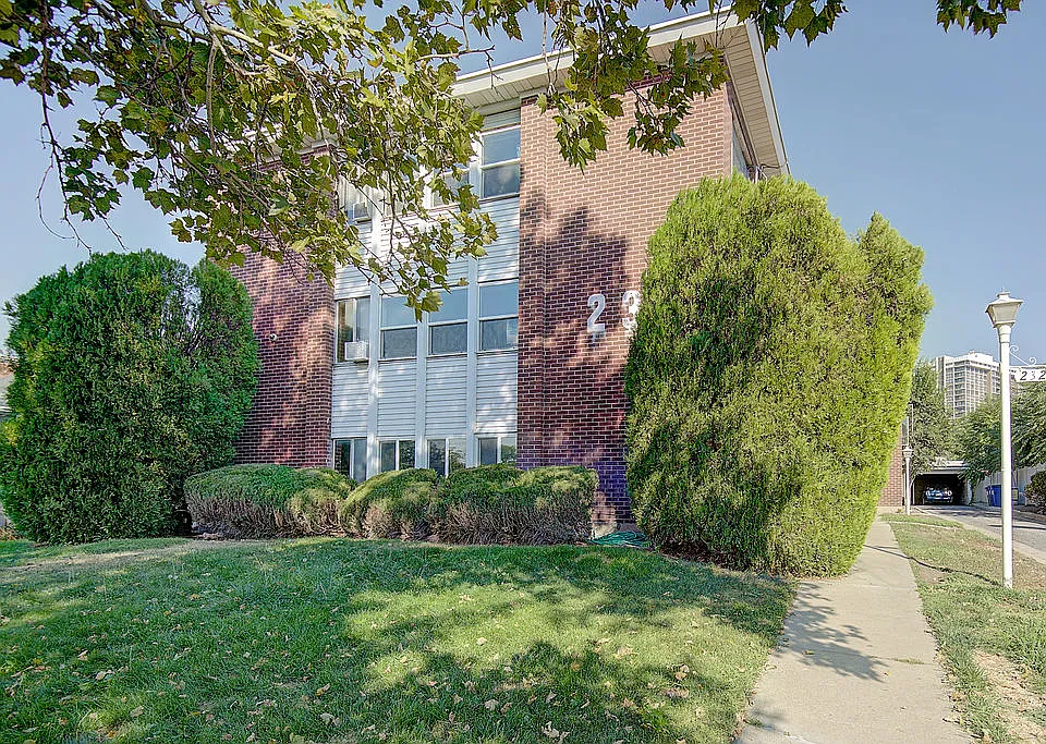 232 N 200 W #4