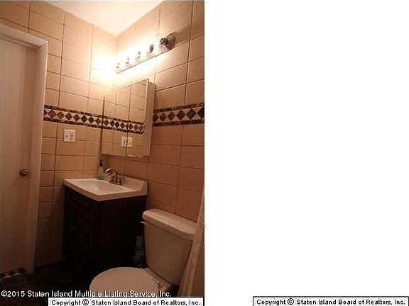 5th image of 44 Francine Ct #B