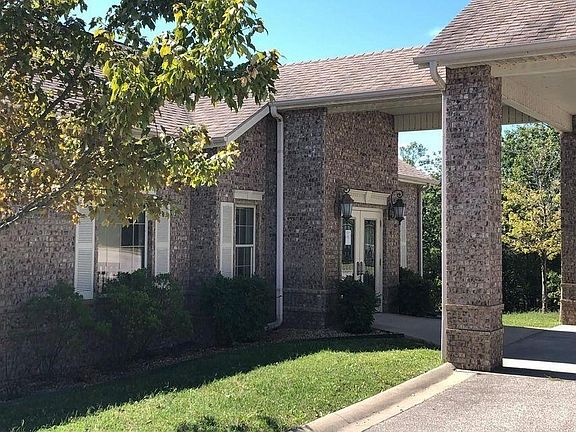 5th image of Cove View Dr