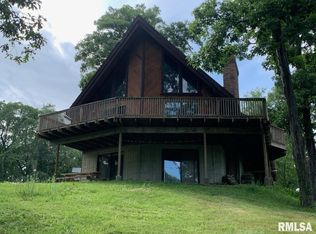 214 Timber Valley Ct, Blue Grass, IA 52726
