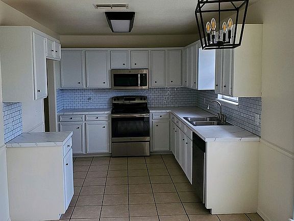 4th image of 4909 Gen. Ewell Dr