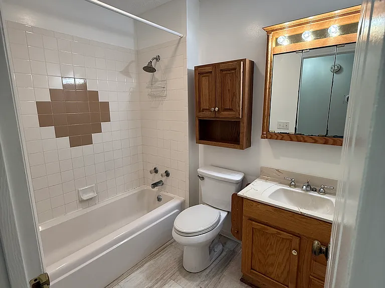 6352 W Donnagail Dr — Photo 5