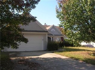 879 Springchase Dr, Austell, GA 30168