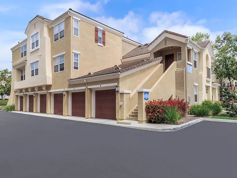 Laurel Terrace Apartment Homes — Photo 10