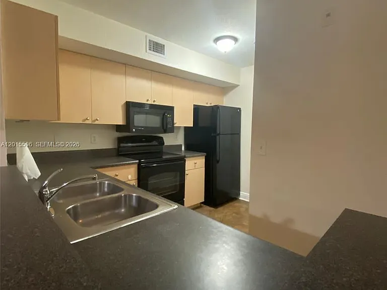 2520 Centergate Dr #303 — Photo 6
