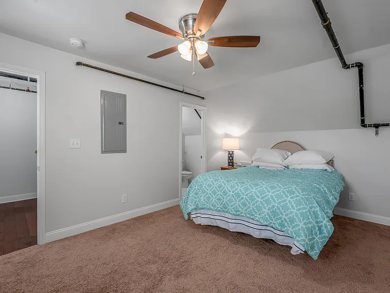 508 W 2nd St #203 — Photo 9