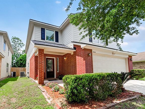2nd image of 10818 Tallow Briar Ln