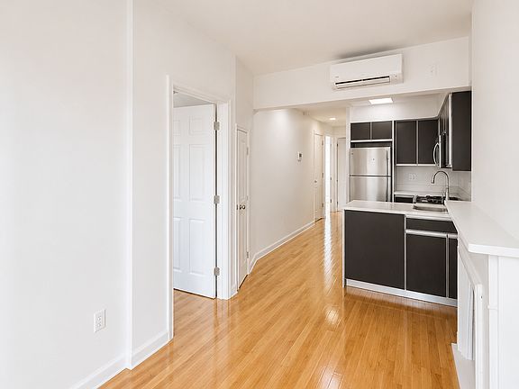 3rd image of 918A Lafayette Ave Floor 4