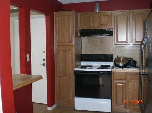 2nd image of 2751 Taft St APT 207