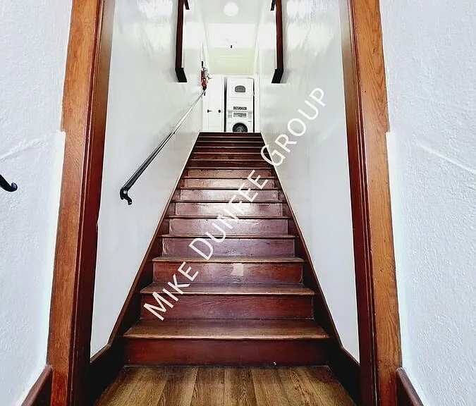 412 E 7th St #2 — Photo 1
