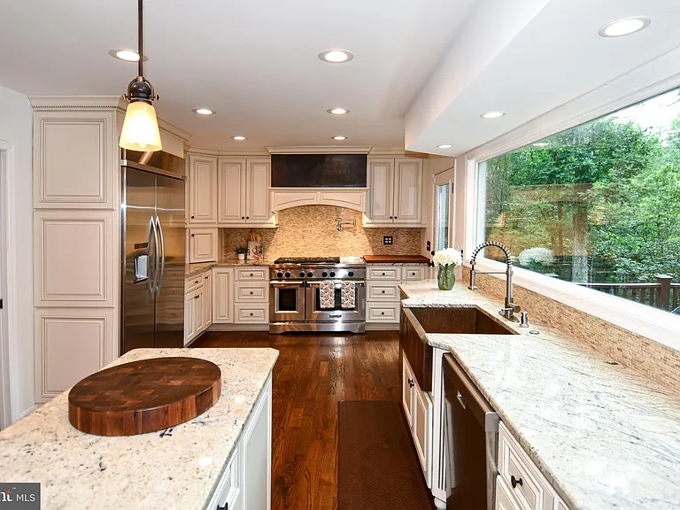 12134 Holly Knoll Cir — Photo 14