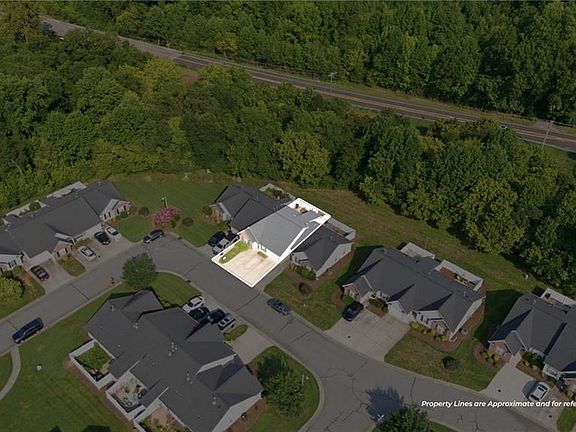 2nd image of 716 Wynbrook Square Ln