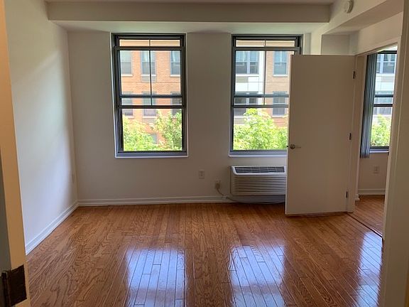 5th image of 149 Essex St APT 4M
