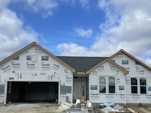 N161W21942 Daisy DRIVE, Jackson, WI 53037