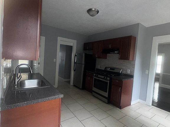 3rd image of 22 Carmel St #1