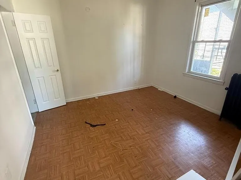 54 Sassafras St #1R — Photo 3