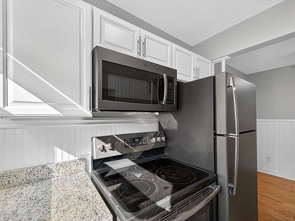 5th image of 6402 Montgomery Rd APT 5
