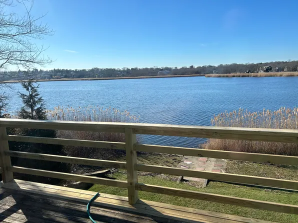 3 Branch Rd, Narragansett, RI 02882