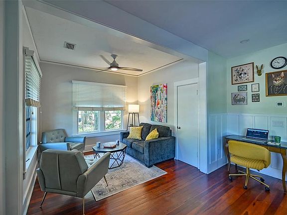 4th image of 2408 Hillview St