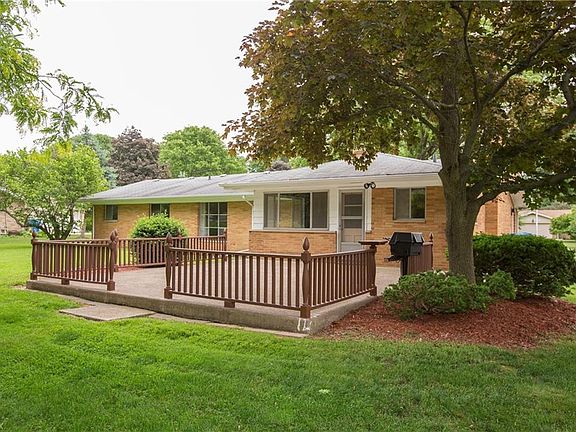 5th image of 5104 Douglas Dr