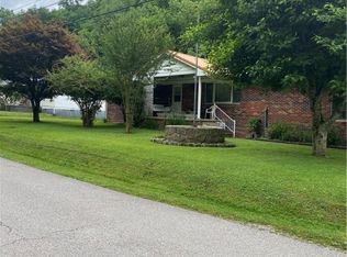 7 Saratoga St, Charleston, WV 25306