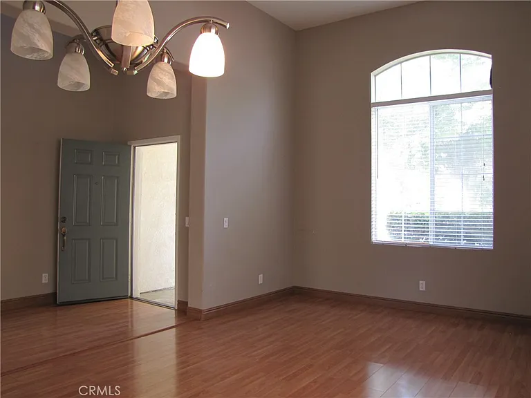 5661 Knollside Way — Photo 3