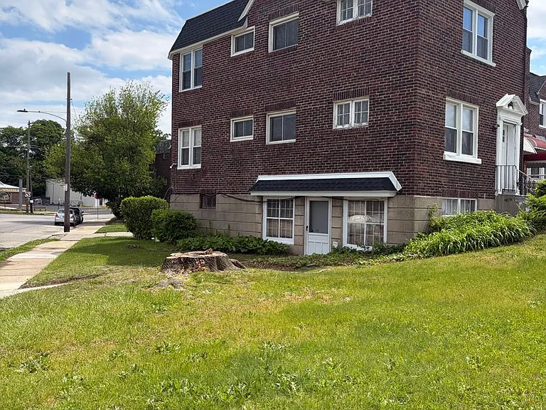 7925 Cedarbrook Avenue — Photo 2