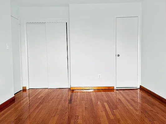 Rented by MNS | media 4