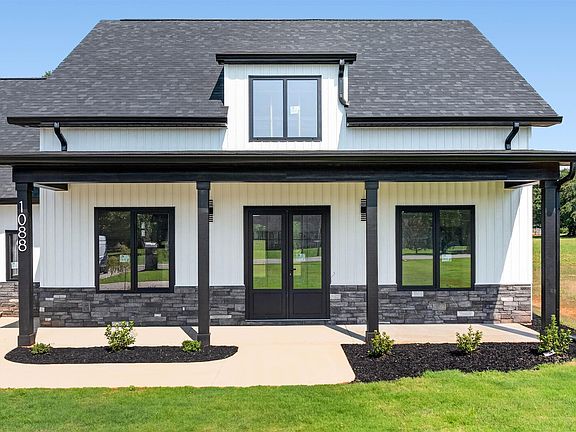 3rd image of 1088 John Dodd Rd