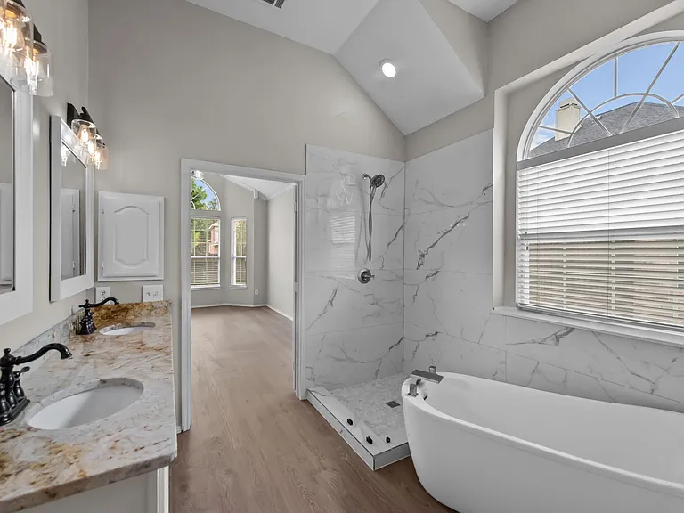 2421 Kittyhawk Dr — Photo 19