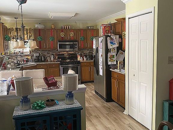 3rd image of 241 E Flagstone Dr