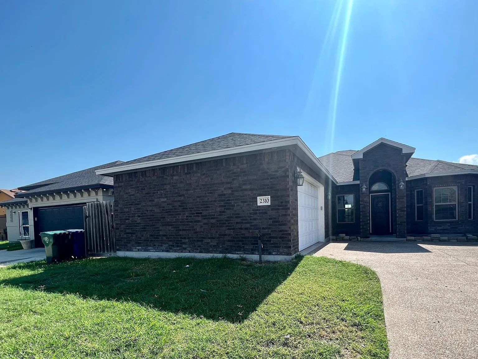 2310 Vaughan Ave — Photo 1