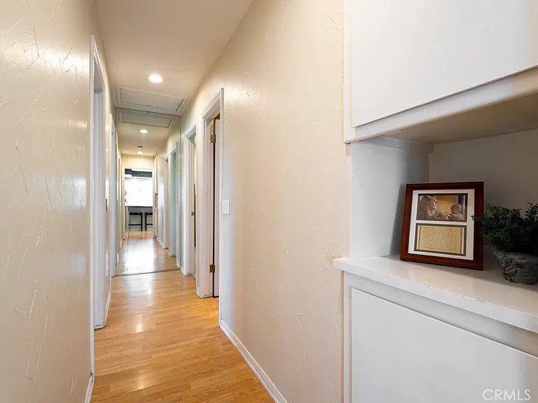 18011 Shoreview Cir — Photo 4