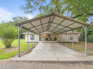 1602 Blue St, Opelousas, LA 70570
