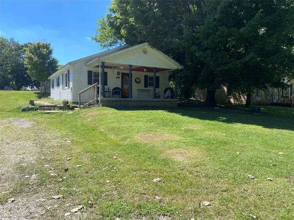 105 W Branch St, Carthage, IN 46115