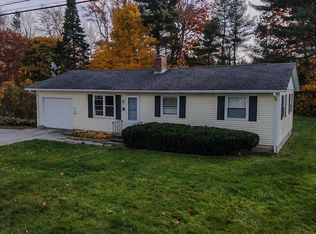 42 Gilbert St, Orono, ME 04473