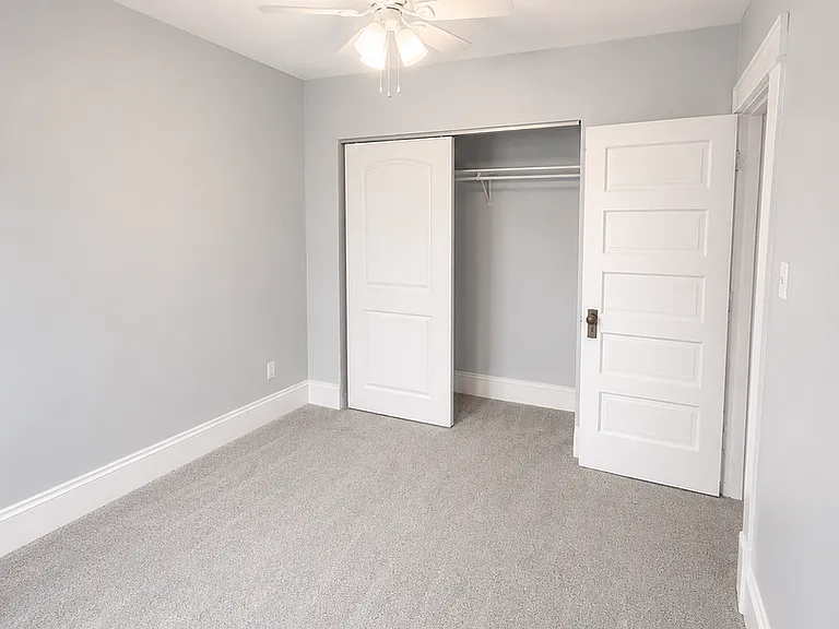 390 E Whittier St — Photo 15
