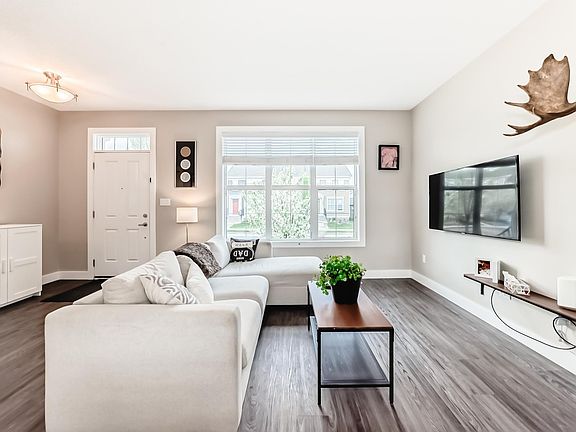 3rd image of 2125 24th St NW