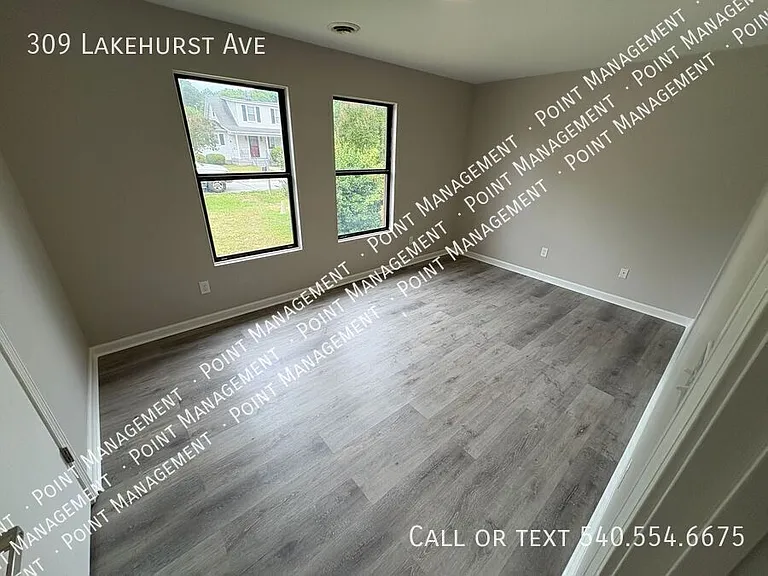 309 Lakehurst Ave — Photo 9