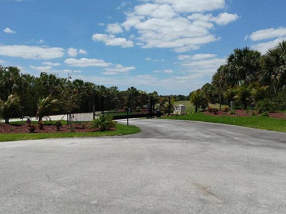 2nd image of 220 River Dr