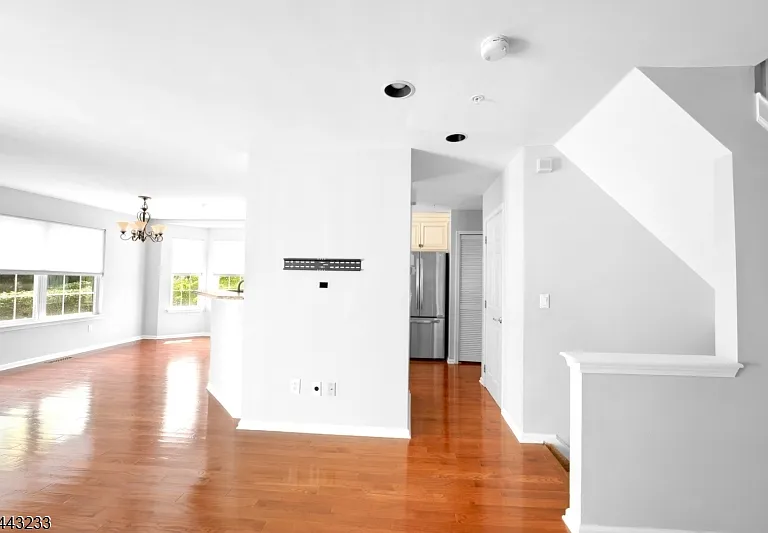 418 Dalton Ct — Photo 37