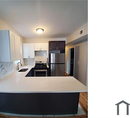 1st image of 229 Halsted St Floor 2
