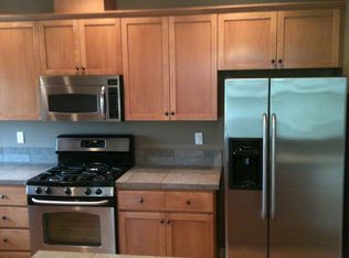 650 NE Adwick Dr, Hillsboro, OR 97006