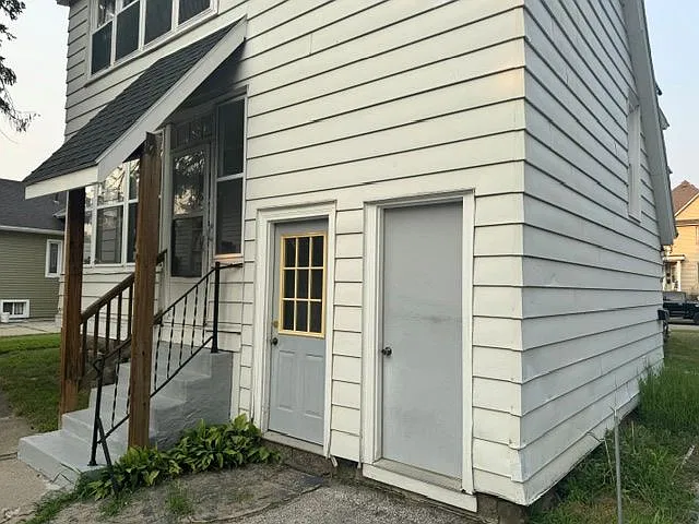 Downtown Zeeland 38 Pine Street — Photo 2
