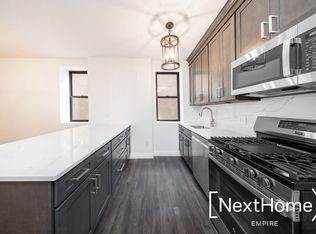 2559 38th St #2, Astoria, NY 11103