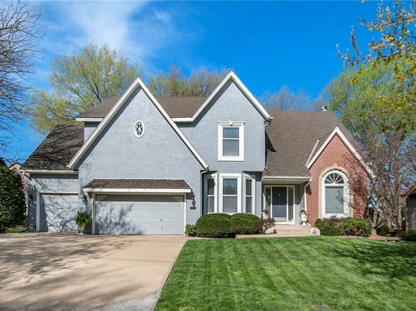 12962 Earnshaw St, Overland Park, KS 66213